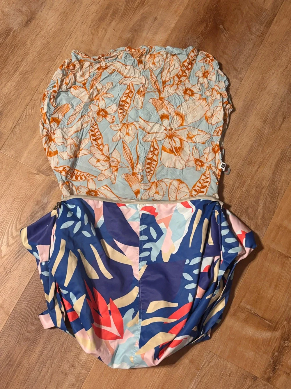 Maaji Zip Bag pool tote -flawed- **2 for 20**